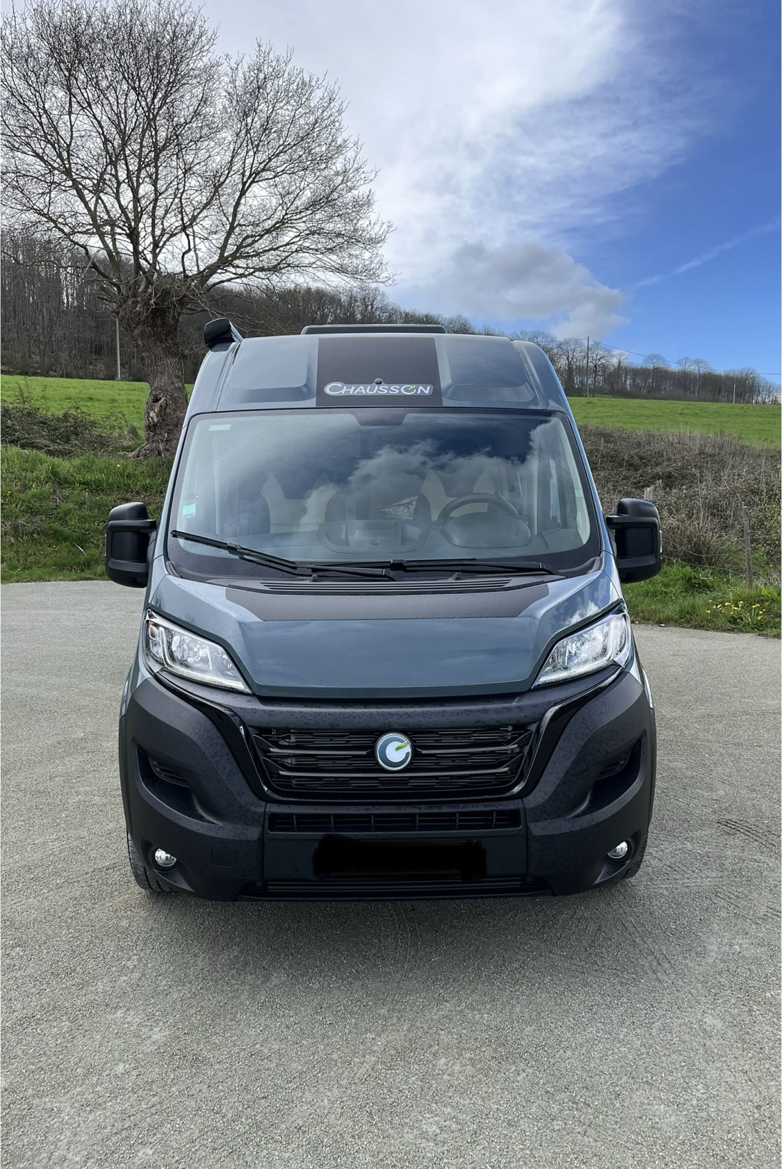 camping-car CHAUSSON V594 MAX ROAD LINE VIP  extérieur / face avant